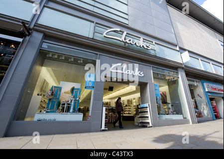 Tienda De Zapatos Clarks Firmar En Market Street, Centro De La Ciudad De Manchester UK Fotografía De Stock Alamy | sptc.edu.bd