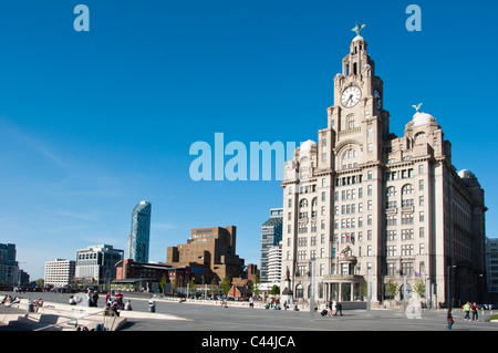 Horizonte de Liverpool con el Royal Liver Building, Merseyside, Inglaterra. Foto de stock