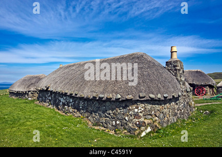 Cabañas de paja en el Skye Museum of Highland Vida en Kilmuir Isla de Skye Escocia Foto de stock