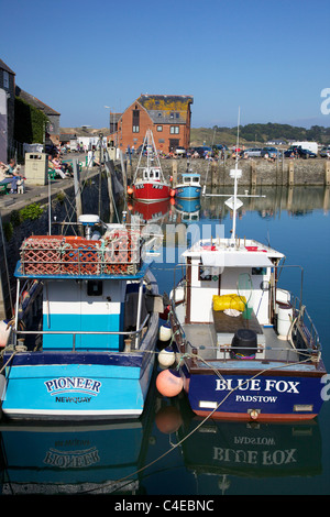 Los barcos de pesca en Padstow Puerto, Estuario de camello, Norte de Cornwall, Inglaterra, Reino Unido, Reino Unido, GB, Gran Bretaña, Islas Británicas, Foto de stock
