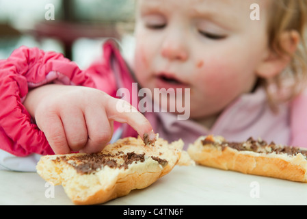 Chica De Nutella Fotografia De Stock Alamy