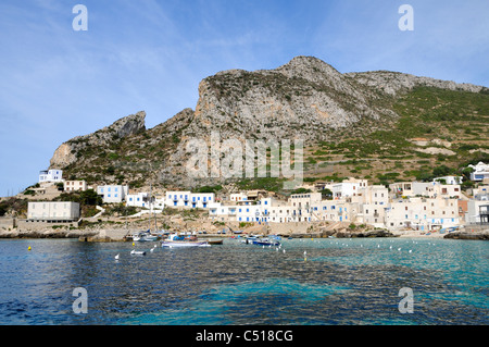Aldea de Levanzo Levanzo Aegadian, Isla, islas, Sicilia, Italia Foto de stock