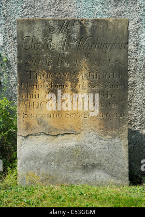 Lápida de Elizabeth y Thomas Washington. Iglesia de San Oswald. Warton, Lancashire, Inglaterra, Reino Unido, Europa. Foto de stock