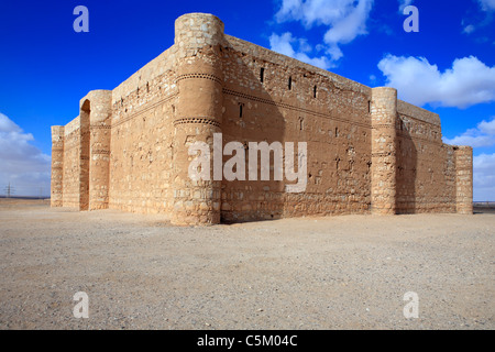 Los omeyas khalif desierto castillo (710), Qasr Kharana, Kharrane, desierto oriental, Jordania Foto de stock