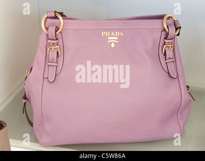Prada mock imitación falsa falsificación sham bag bolsas de Turquía Turquía  Fotografía de stock - Alamy