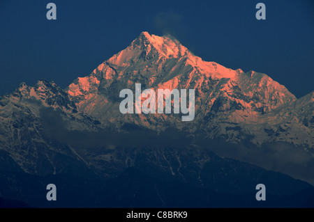Montaje Khangchendzonga Padim al amanecer Gama de Gangtok Sikkim, India Foto de stock