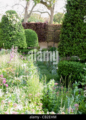 El Laurent-Perrier Bicentenario mostrar jardín diseñado por Arne Maynard Medalla de Oro Foto de stock