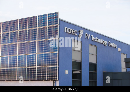 El centro de pruebas de energía solar en NAREC, la investigación y el laboratorio de energía renovable en Blyth, Northumberland, Reino Unido. Foto de stock