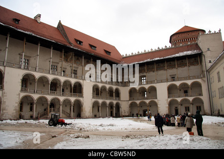 Wawel, Royal, el castillo, el patio interior renacentista, Foto de stock