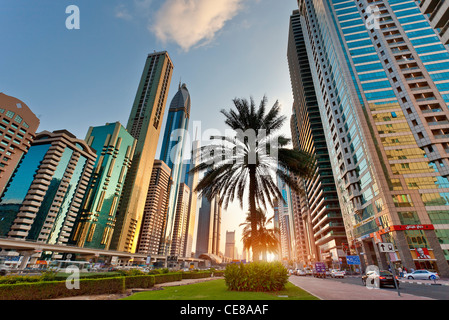 Asia, Arabia, el emirato de Dubai, Dubai, Sheikh Zayed Road Foto de stock