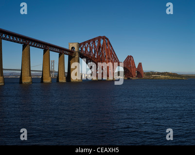 Dh Forth Railway Bridge puente Forth LOTHIAN puente voladizo Victoriano Firth of Forth River puentes ferroviarios Escocia Dh Forth Railway Bridge puente Forth LOTHIAN puente voladizo Victoriano Firth of Forth River puentes ferroviarios Escocia