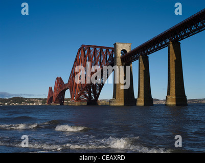 dh Forth Railway Bridge FORTH BRIDGE LOTHIAN Victorian cantilever bridge firth of Forth River scotland Rail UK Bridges to fife dh Forth Railway Bridge FORTH BRIDGE LOTHIAN Victorian cantilever bridge firth of Forth River scotland Rail UK Bridges to fife