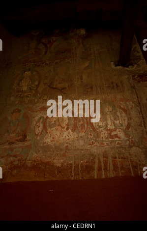 Los murales del siglo 10 del antiguo monasterio de Alchi en una aldea más allá de Leh, Ladakh Foto de stock