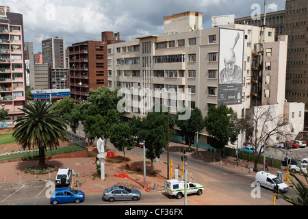 Hillbrow es el barrio residencial del interior de la ciudad de Johannesburgo, en la provincia de Gauteng, Sudáfrica. Foto de stock