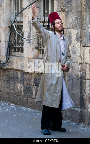 Ultra ortodoxos hombre durante Purim en Jerusalén Mea Shearim Foto de stock
