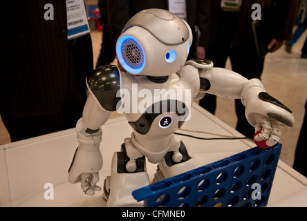 NAO Nextgen robot de Aldebaran Instituto Tic Tac Toe en INNOROBO, cumbre europea e internacional en el de robótica Fotografía de stock - Alamy