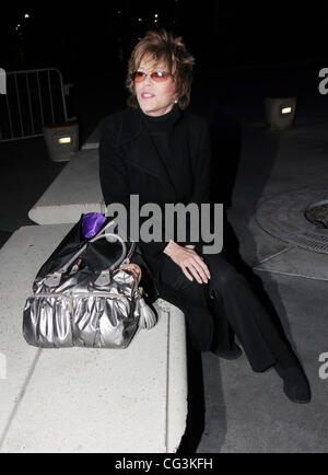 Jane Fonda fuera del Staples Center de Los Angeles, California, USA - 11.01.11