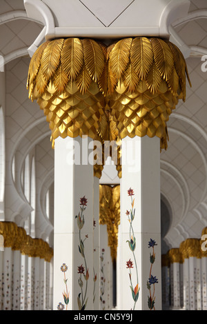 Detalle de las columnas de la Gran Mezquita de Sheikh Zayed, Abu Dhabi, Emiratos Arabes Unidos