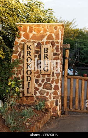 Puerta de entrada al campamento de puente del cocodrilo, el Parque Nacional Kruger, Sudáfrica