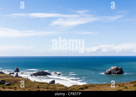 La costa de California, cerca de la desembocadura del río ruso en el Condado de Sonoma