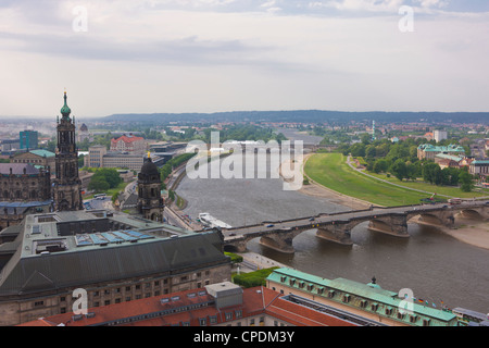 Vistas de Dresden y el río Elba, en el Estado federado de Sajonia, Alemania, Europa