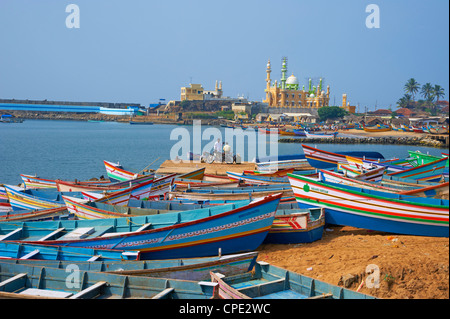 Vizhinjam, puerto pesquero cerca de Kovalam, Kerala, India, Asia Foto de stock