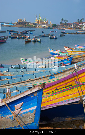 Vizhinjam, puerto pesquero cerca de Kovalam, Kerala, India, Asia Foto de stock