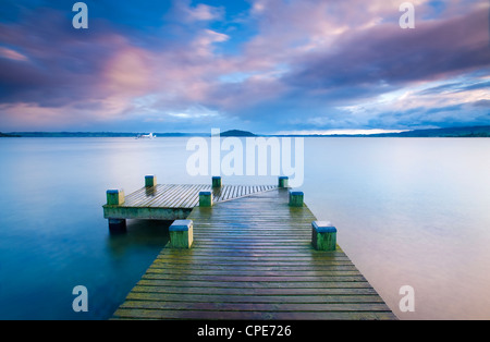 El lago Rotorua, Isla del Norte, Nueva Zelanda, el Pacífico Foto de stock