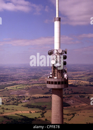 Vista aérea del páramo Emley cerca del mástil de la antena del transmisor de televisión Huddersfield Foto de stock
