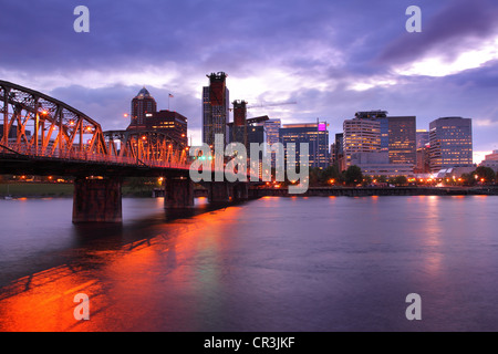 Portland Oregon skyline al atardecer