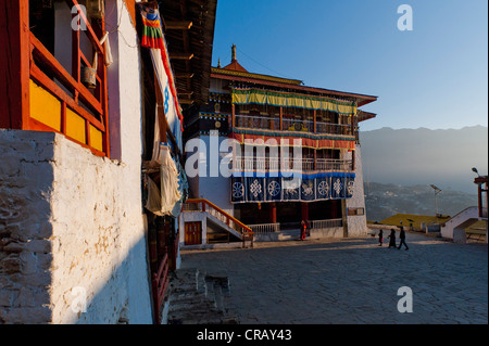 Lhatse Namgey Galden Monasterio, el monasterio budista más grande de la India, Tawang, Arunachal Pradesh, India, Asia Foto de stock