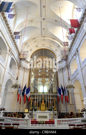 Vista interior del coro, el altar, la iglesia Saint-Louis des Invalides, L'Hôtel National des Invalides, un complejo de edificios Foto de stock