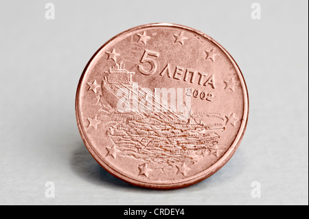 Manipulados 5 céntimos de euro moneda de Grecia, el buque se está hundiendo, imagen simbólica Foto de stock