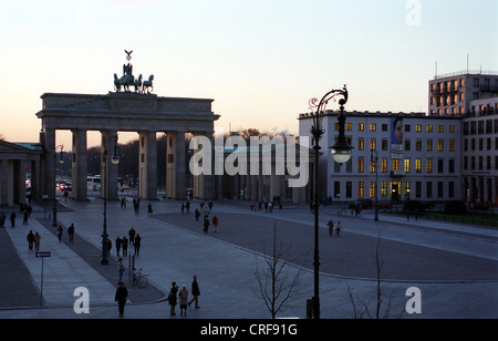 Puerta de Brandenburgo de noche, Berlín