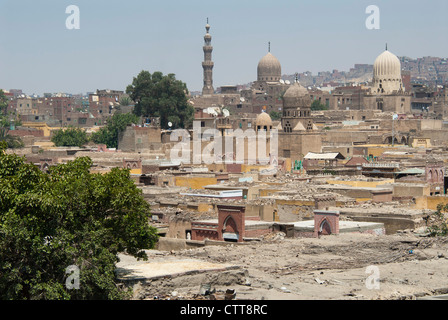 La ciudad de los muertos, o la necrópolis de El Cairo, El Cairo, Egipto, el Norte de África, África Foto de stock