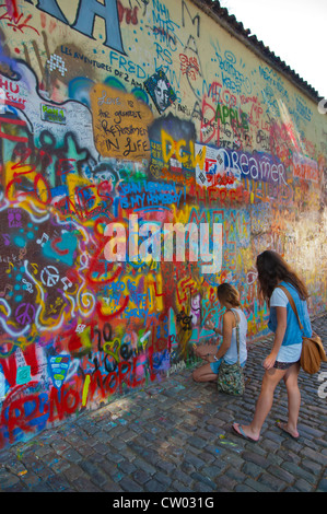 Muro John Lennon Mala Strana el Barrio Pequeño Praga República Checa Europa central