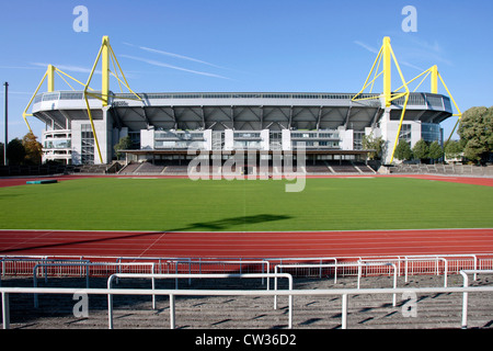 Westfalenstadion, Signal Iduna Park de Dortmund Foto de stock
