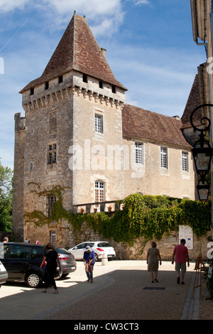 Chateau de la Marthonie en Saint Jean de Cole, Périgord vert, Dordogne, Francia Foto de stock