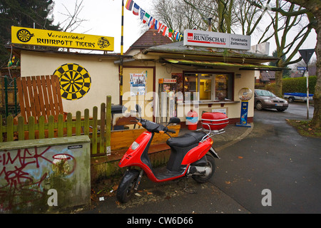 Kiosco típico en el área de Ruhr, Alemania, Renania del Norte-Westfalia, área de Ruhr, Dortmund Foto de stock