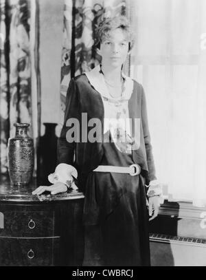 Amelia Earhart (1897-1937), el célebre aviador americano. Ca. 1930. Foto de stock
