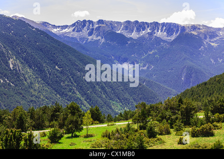 Vista de las montañas de los Pirineos.