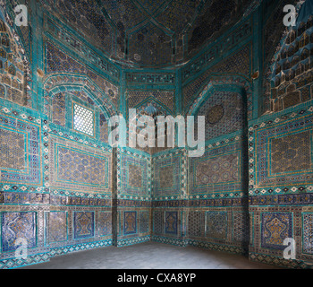 Interior, Anonymous mausoleo Shah-i Zinda necrópolis, Samarcanda, Uzbekistán Foto de stock