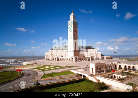 Mezquita de Hassan II, la tercera mezquita más grande del mundo, en Casablanca, Marruecos, Norte de África, África Foto de stock