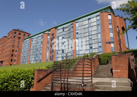 Universidad de Strathclyde alojamiento para estudiantes, Chancellor's Hall izquierda, Thomas Campbell Court derecha, Glasgow, Escocia, Reino Unido Foto de stock