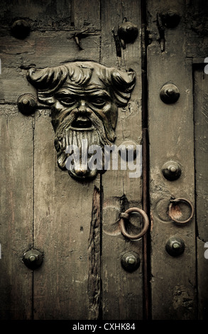Cierre de puertas antiguas Cartagena de Indias, Colombia Foto de stock