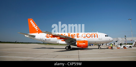 EasyJet Airbus A319. EasyJet Airline es el segundo mayor operador de bajo coste en Europa después de Ryanair. Uso Editorial [sólo] Foto de stock