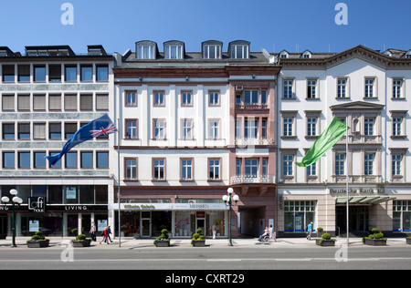Oficinas y propiedades comerciales en Wilhelmstrasse, apodado Rue, Wiesbaden, Hesse, Alemania, Europa, PublicGround Foto de stock