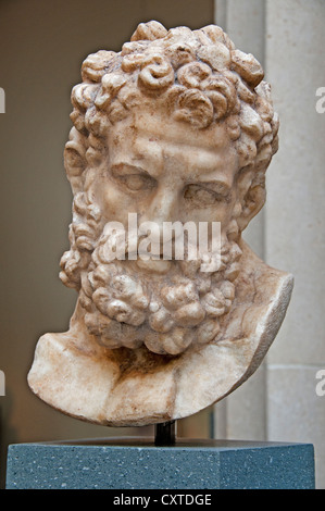 Cabeza de mármol de Heracles 1ª siglo A.D Romanos 33,3 cm la escultura de piedra de mármol italiano Italia Foto de stock