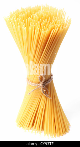 Espaguetis aislado sobre fondo blanco. Foto de stock