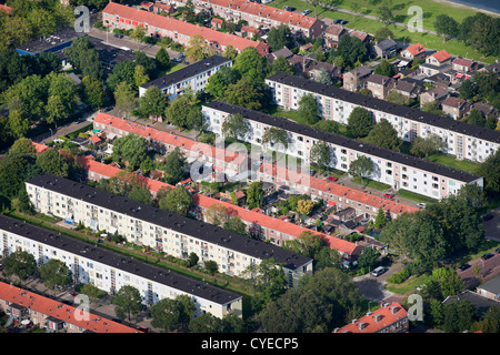 Los Países Bajos, Leeuwarden, antena. Distrito residencial. Foto de stock
